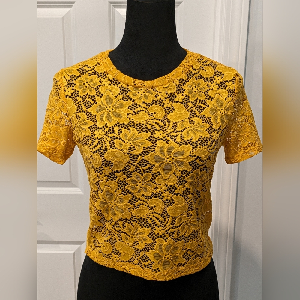 Women's Size S Top New